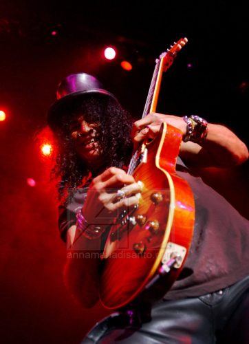 17 - SLASH - GUNS N ROSES