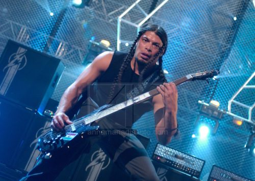 19 - ROBERT TRUJILLO - METALLICA