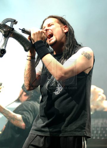 33 - JONATHAN DAVIS - KORN LIVE