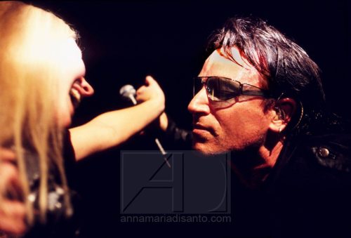 7 - BONO - U2 LIVE